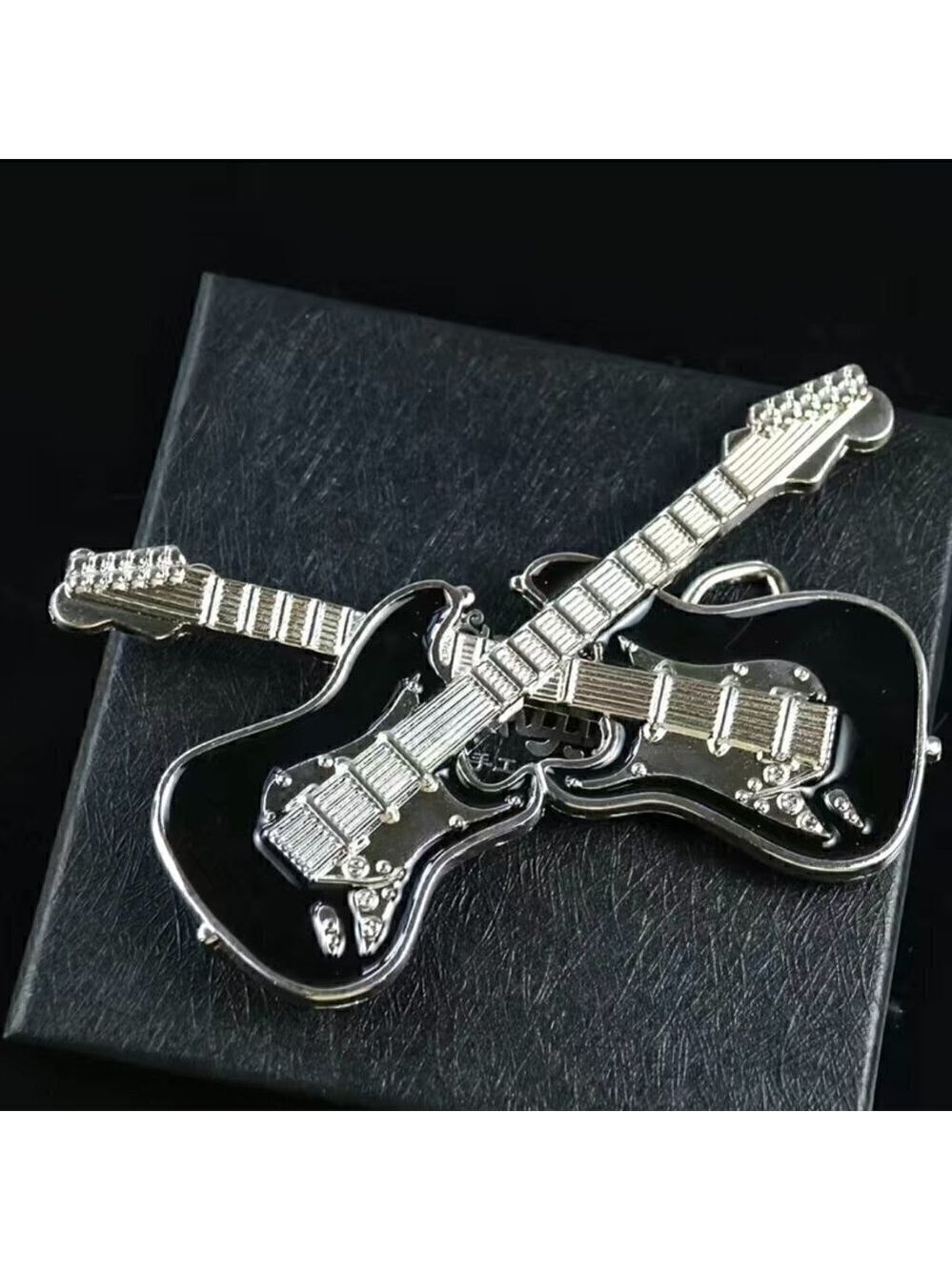 Double Guitar Rocker Belt Buckle